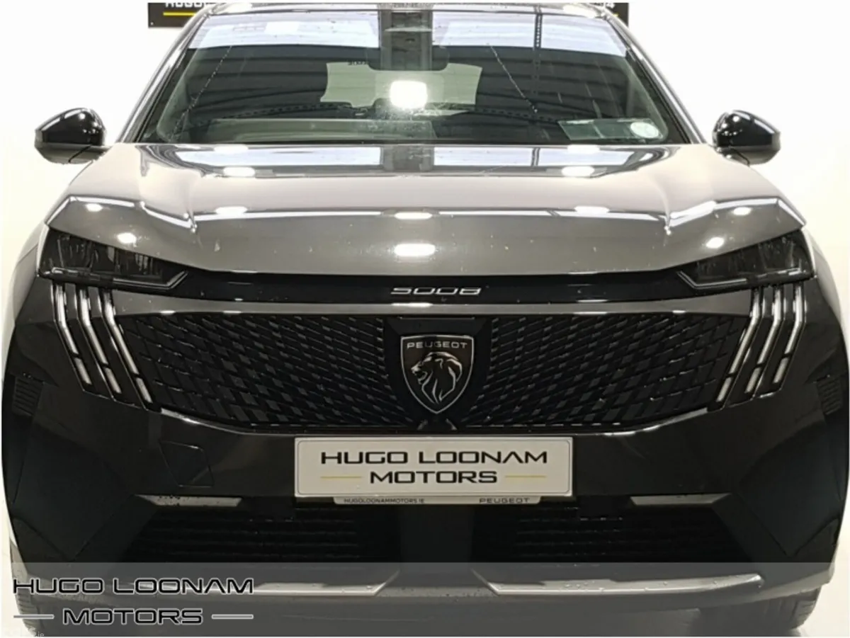 Peugeot 5008 MPV, Petrol, 2025, Grey