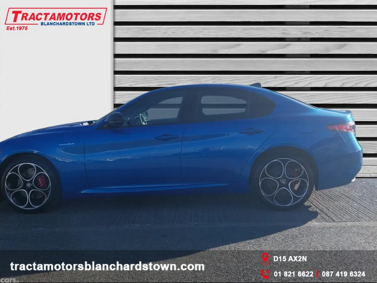 Alfa Romeo Giulia Saloon, Petrol, 2026, Blue