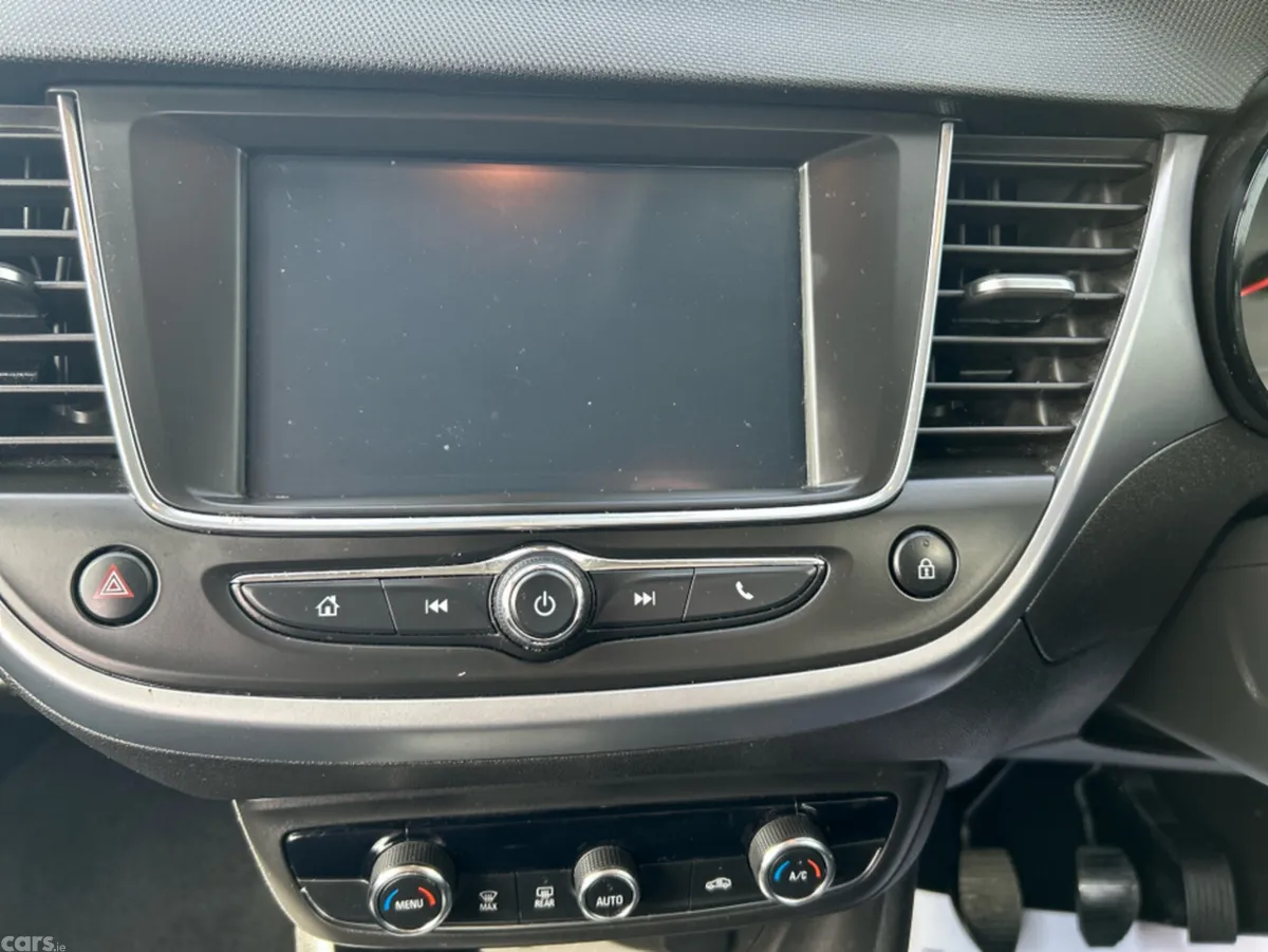Opel Crossland X MPV, Diesel, 2017, White