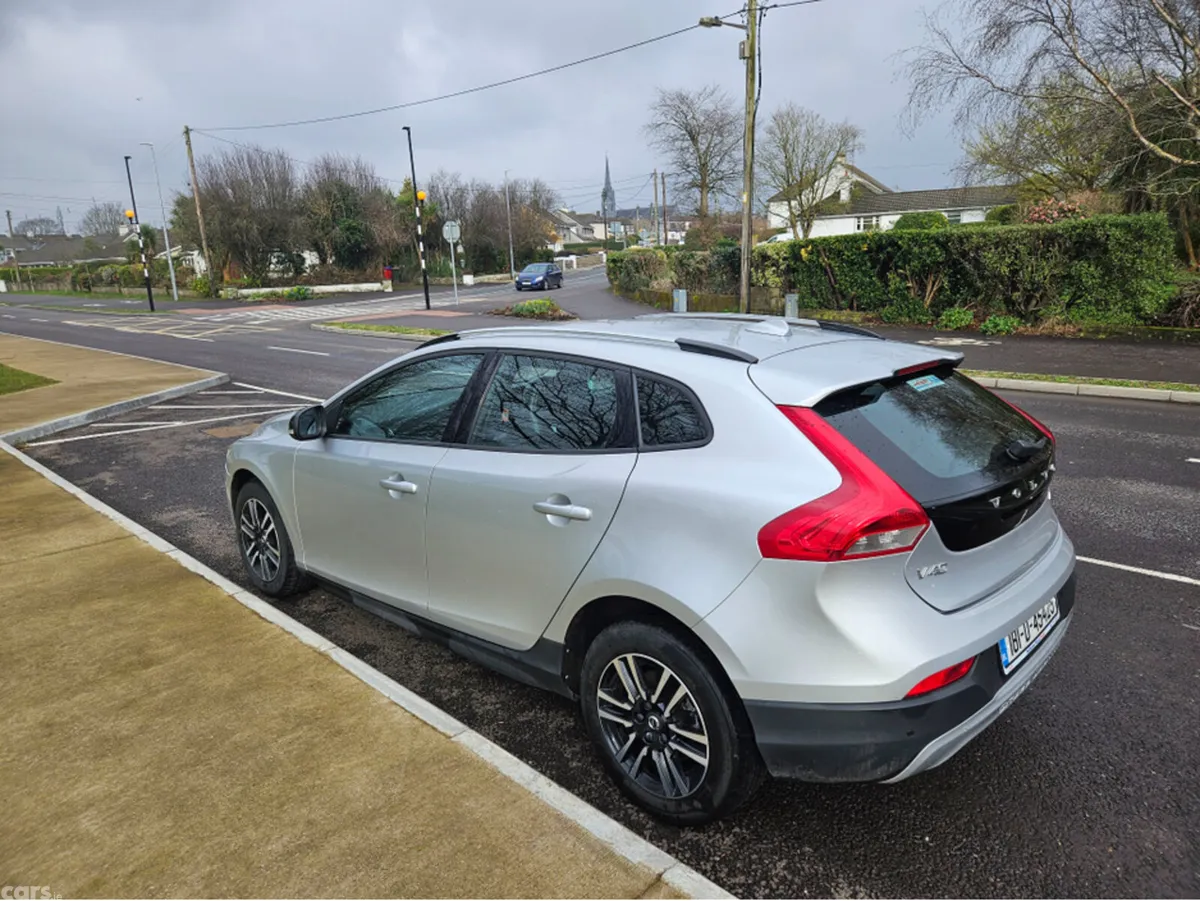 Volvo V40 Hatchback, Diesel, 2018, Grey