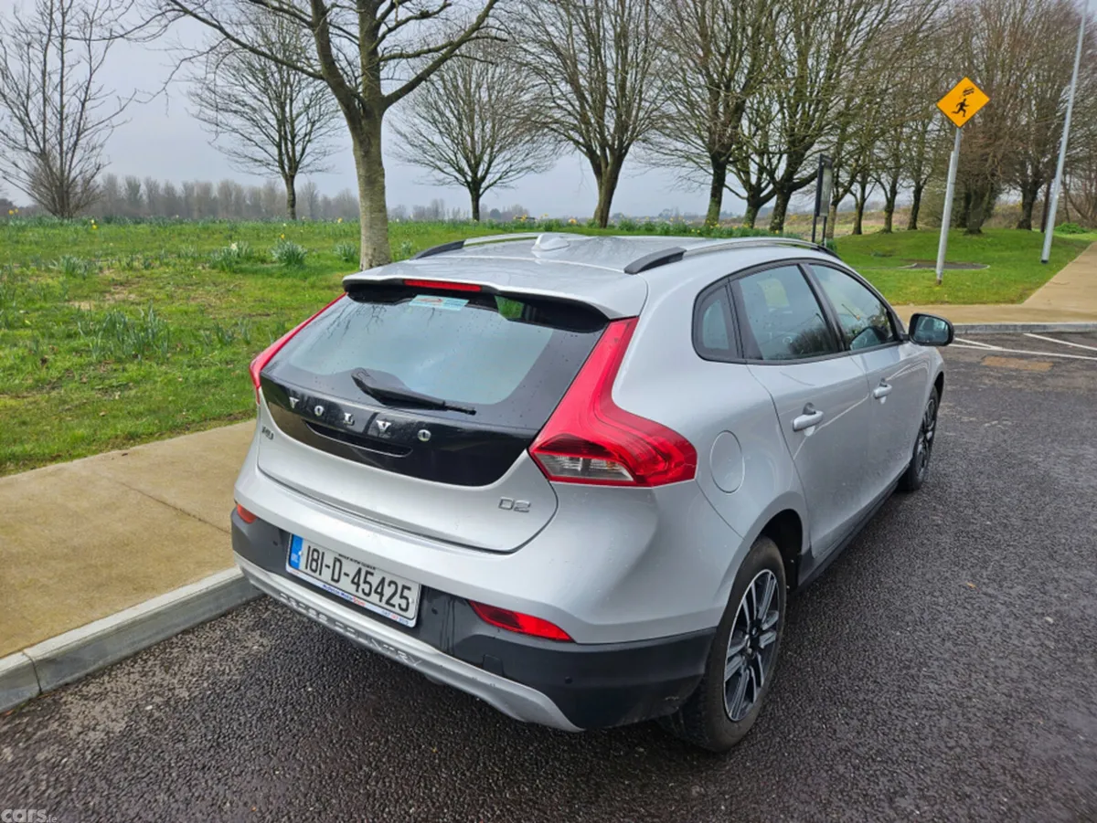Volvo V40 Hatchback, Diesel, 2018, Grey