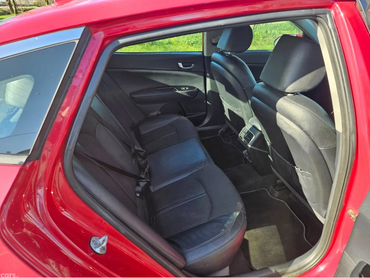 Kia Optima Saloon, Diesel, 2016, Red
