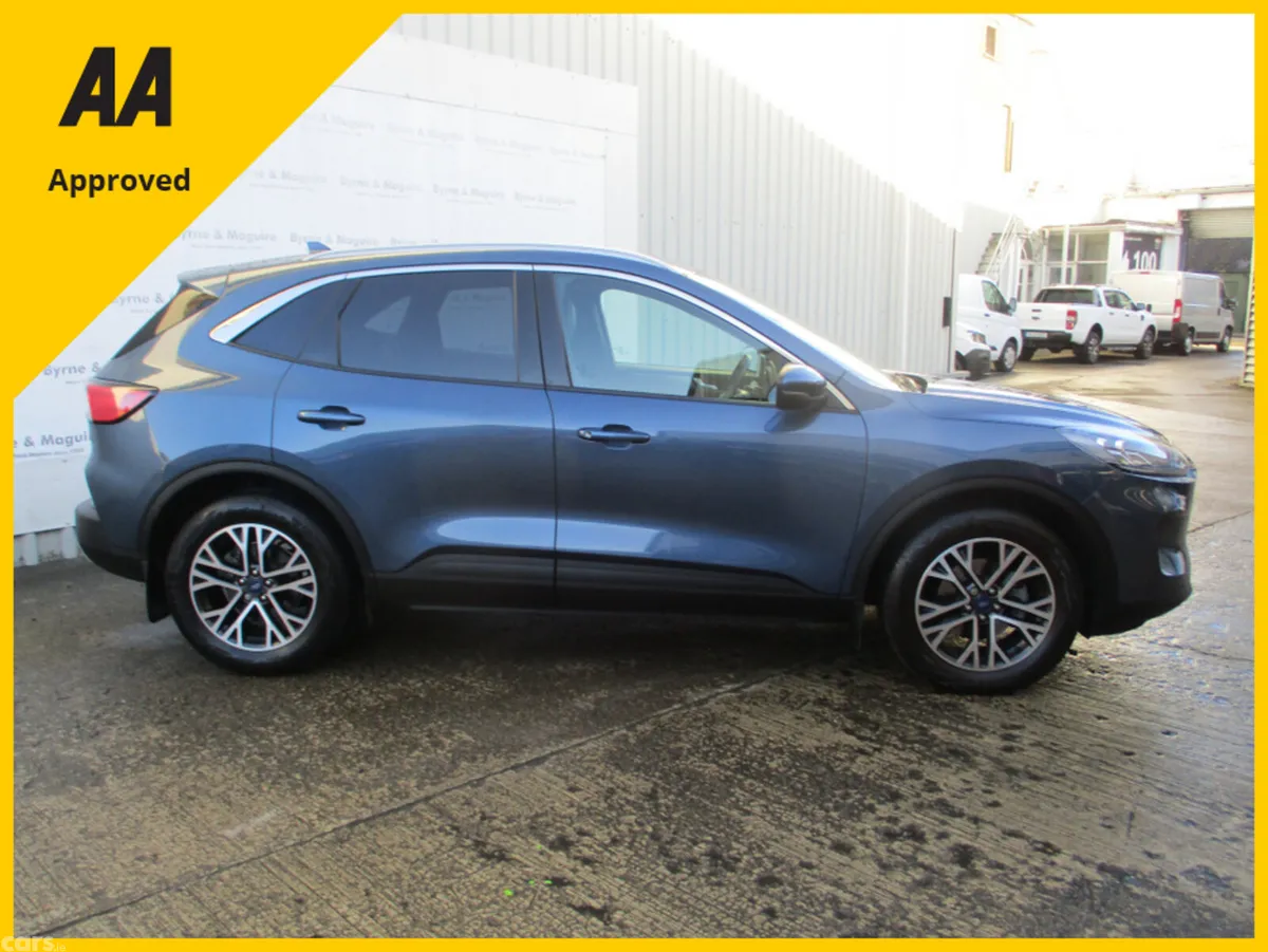 Ford Kuga Hatchback, Diesel, 2022, Blue