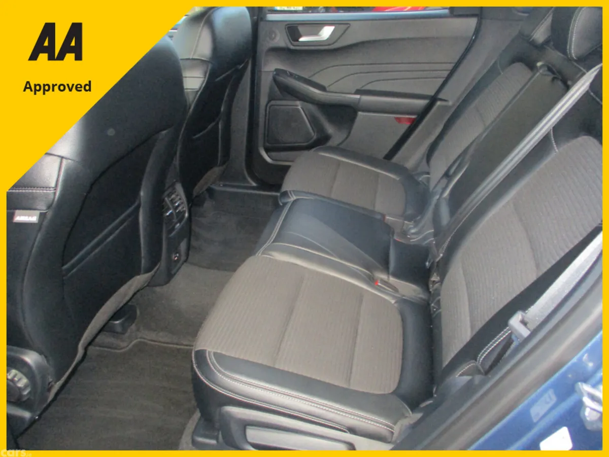 Ford Kuga Hatchback, Diesel, 2022, Blue