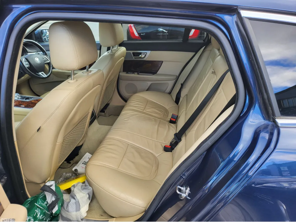 Jaguar XF Estate, Diesel, 2013, Blue