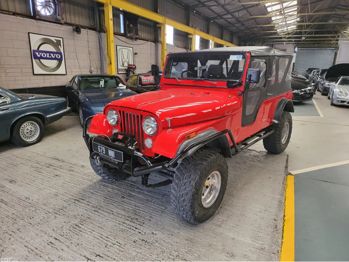 Jeep Renegade SUV, Petrol, 1975, Red