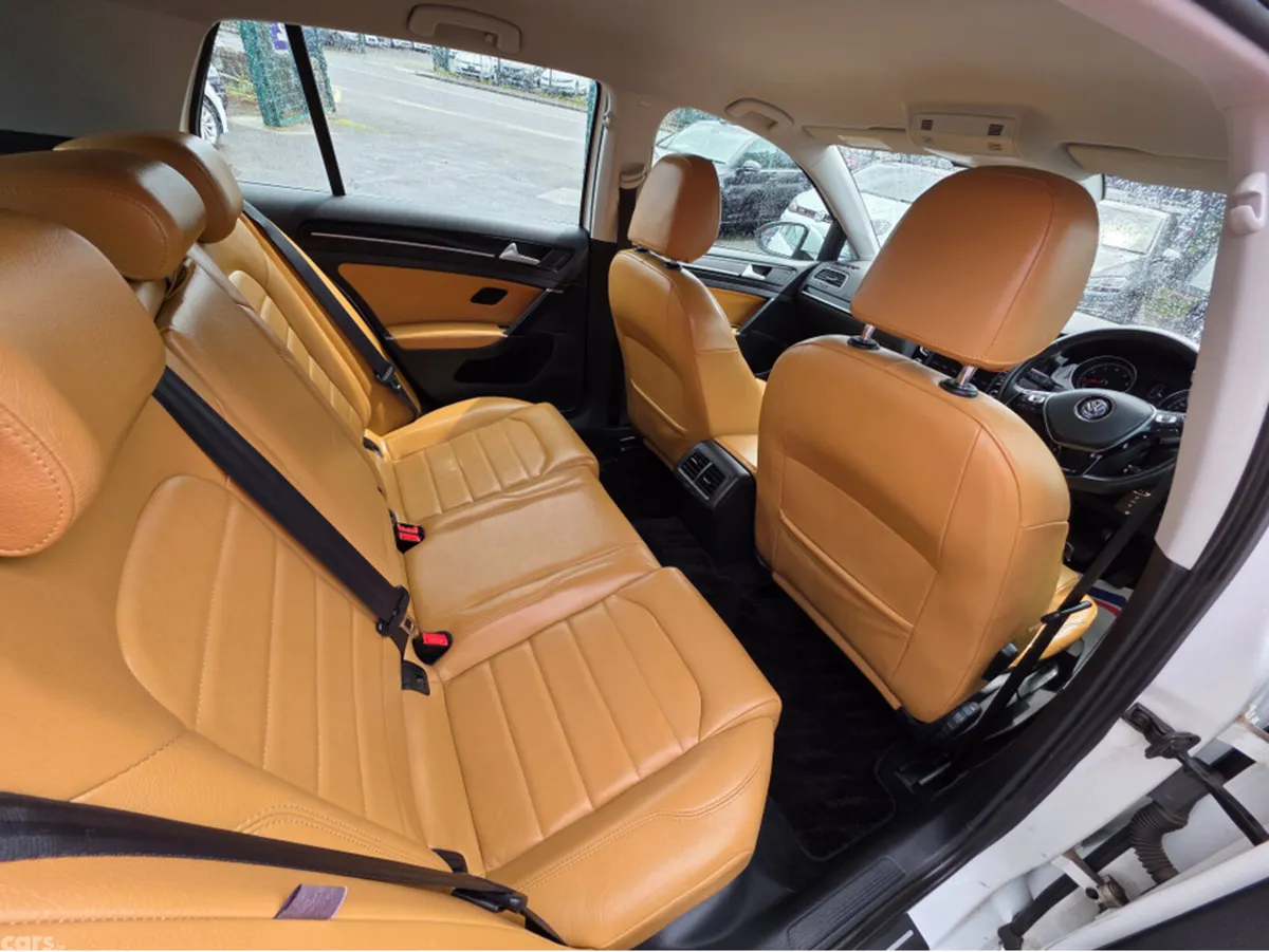 Volkswagen Golf Hatchback, Petrol, 2014, White