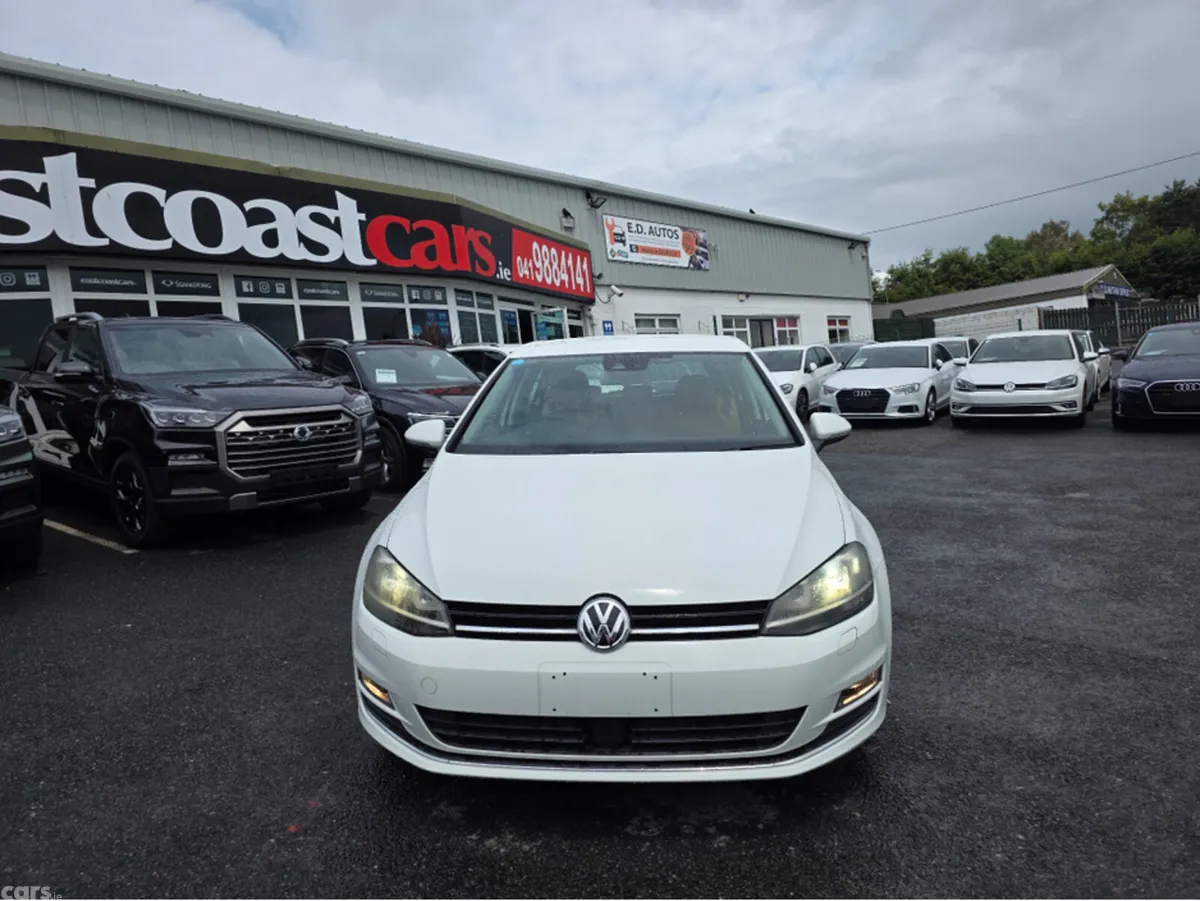 Volkswagen Golf Hatchback, Petrol, 2014, White