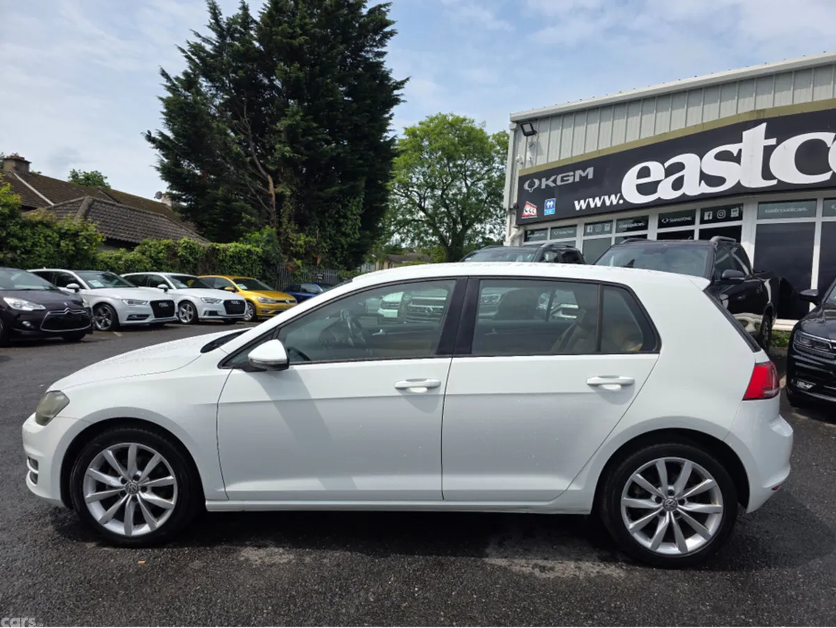 Volkswagen Golf Hatchback, Petrol, 2014, White