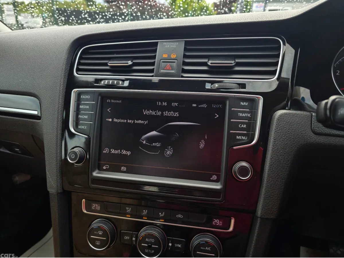Volkswagen Golf Hatchback, Petrol, 2014, White