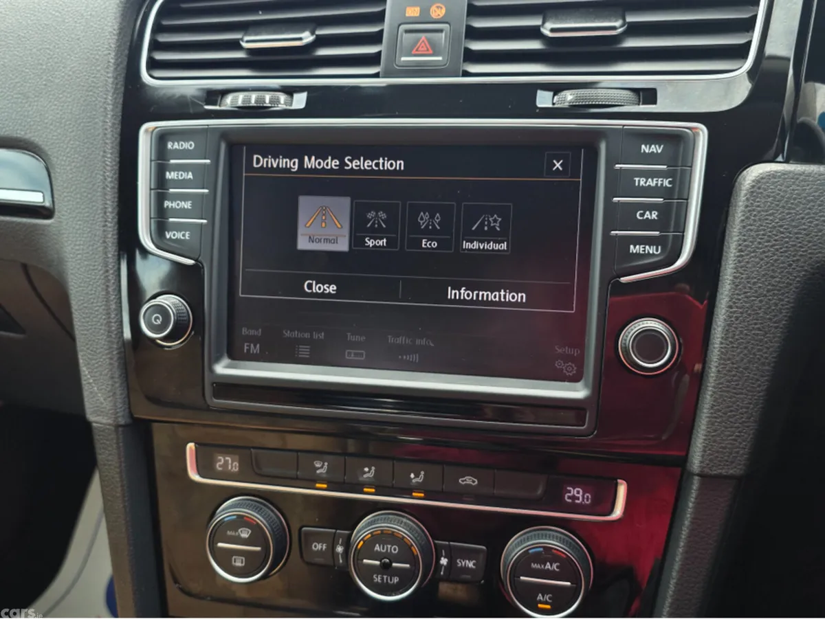 Volkswagen Golf Hatchback, Petrol, 2014, White