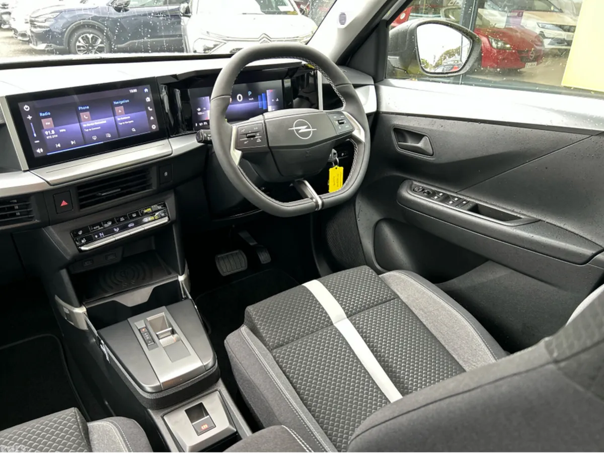 Opel Frontera SUV, Petrol Hybrid, 2026, White