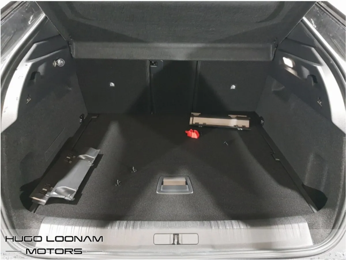 Peugeot 3008 SUV, Electric, 2026, Grey