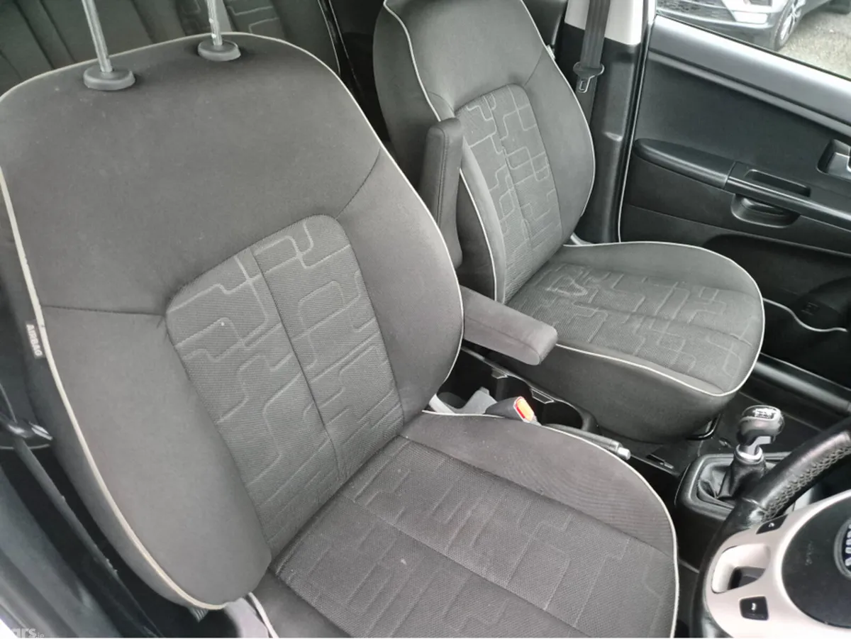 Kia Venga MPV, Diesel, 2018, White