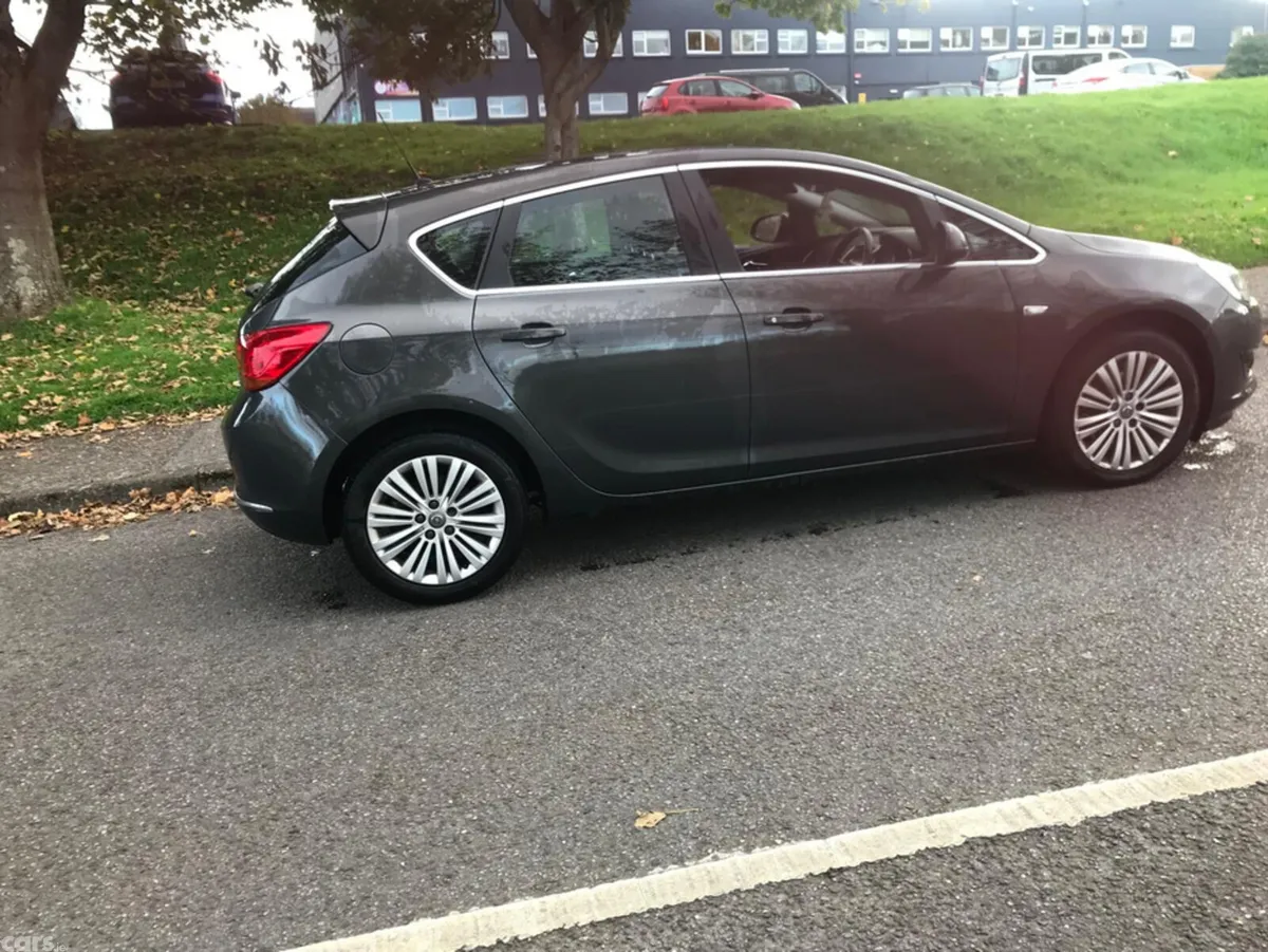 Opel Astra Hatchback, Diesel, 2015, Grey