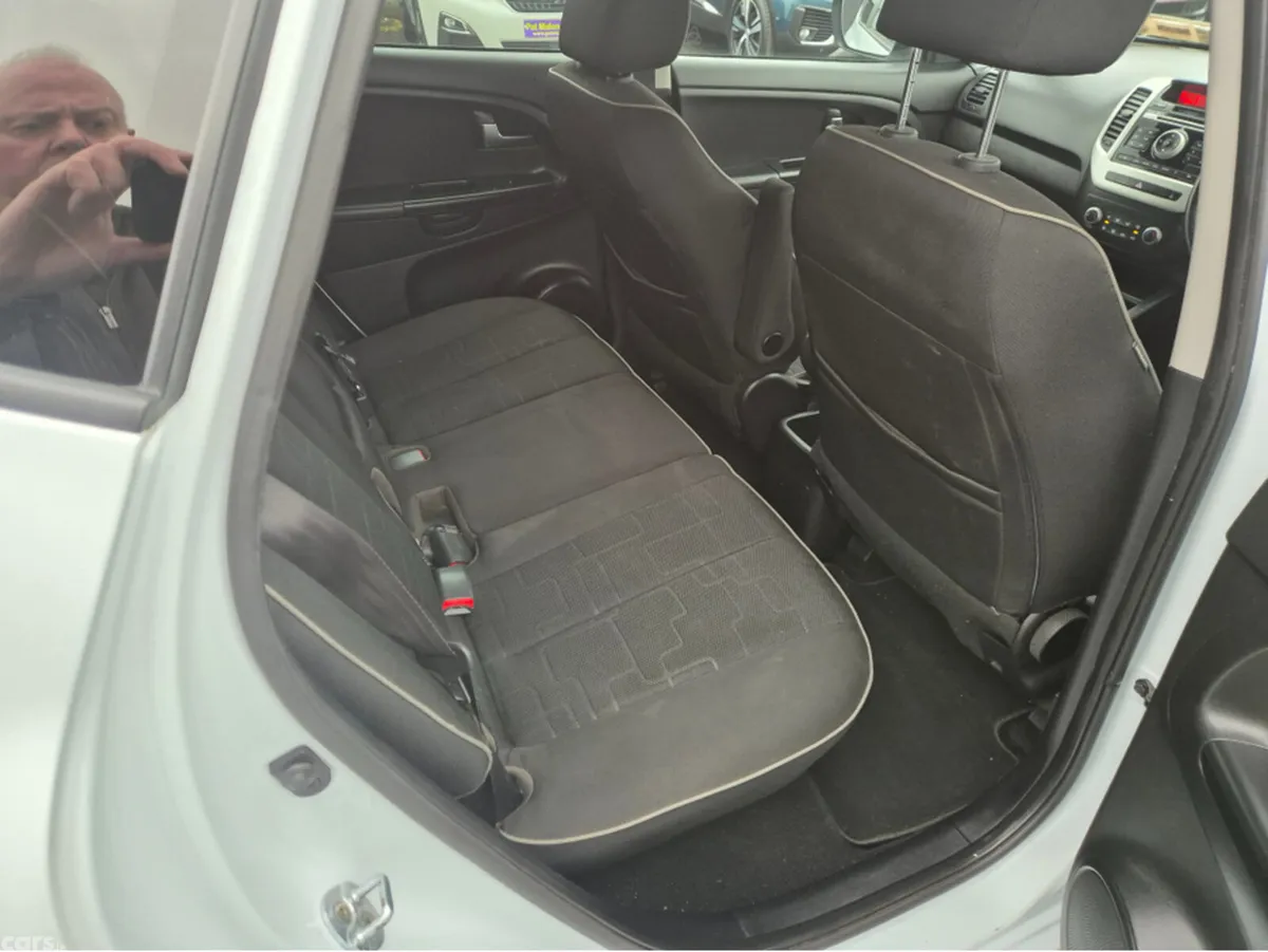 Kia Venga MPV, Diesel, 2018, White