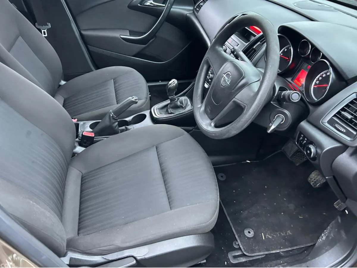 Opel Astra Saloon, Petrol, 2013, Bronze