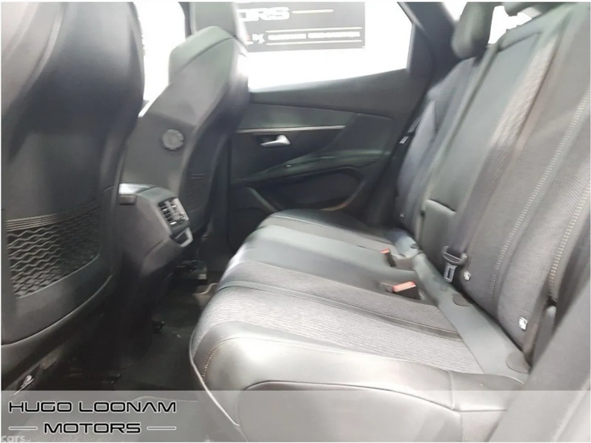 Peugeot 3008 MPV, Diesel, 2020, Red