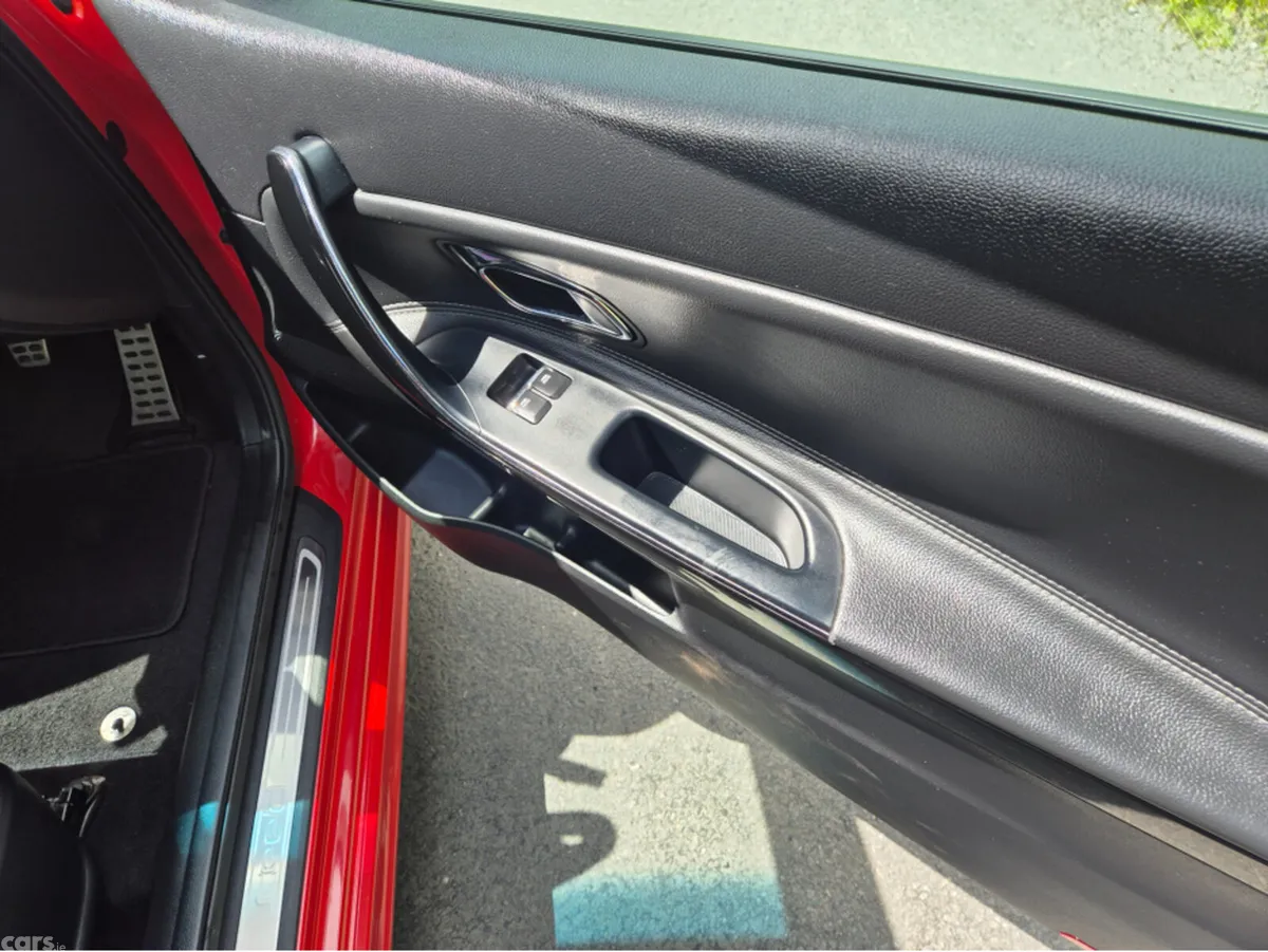 Kia ProCeed Hatchback, Diesel, 2018, Red