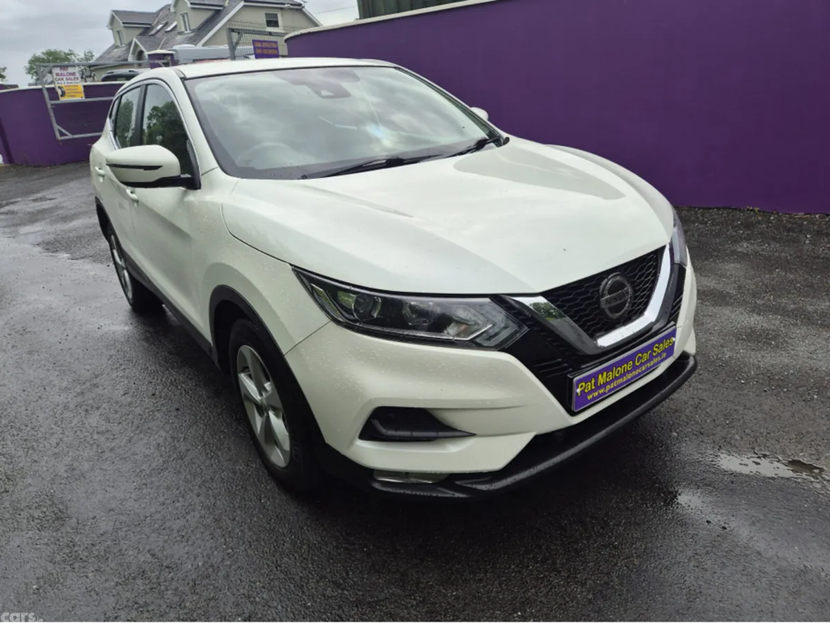 Nissan Qashqai Hatchback, Diesel, 2019, White