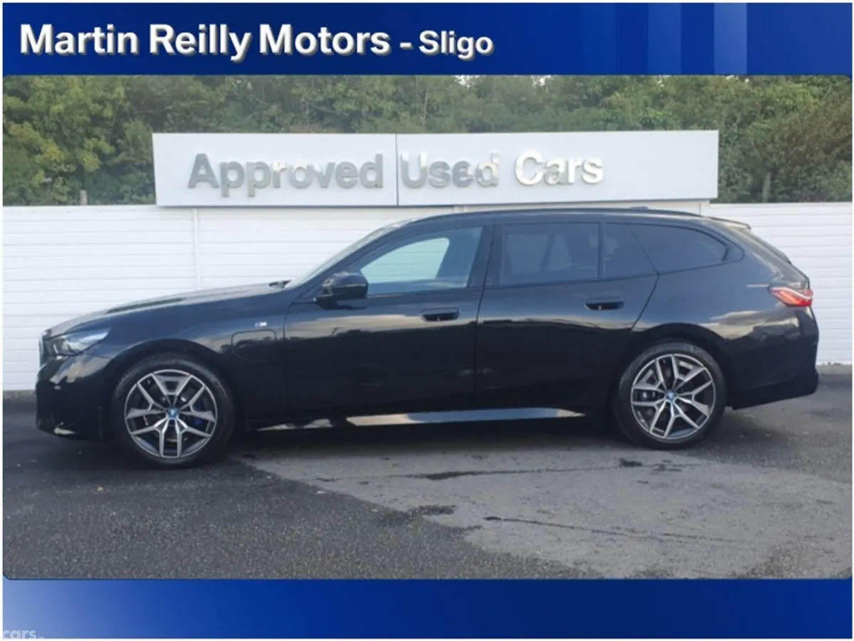 BMW 5-Series Estate, Petrol Plug-in Hybrid, 2025, Black
