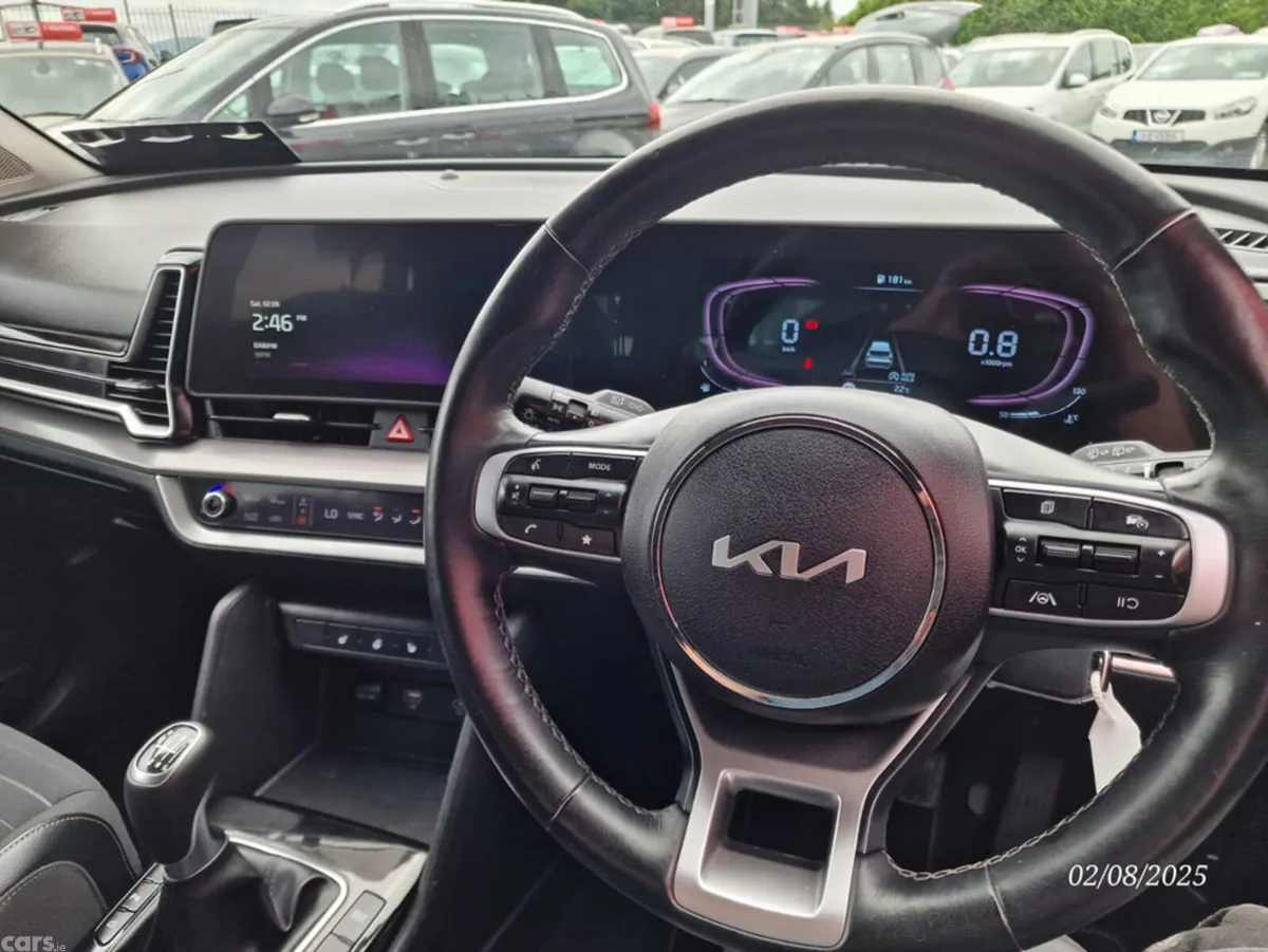 Kia Sportage MPV, Diesel, 2022, Grey
