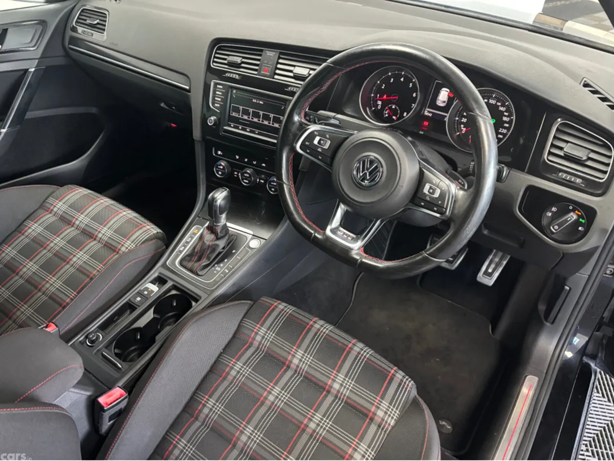 Volkswagen Golf Hatchback, Petrol, 2016, Black