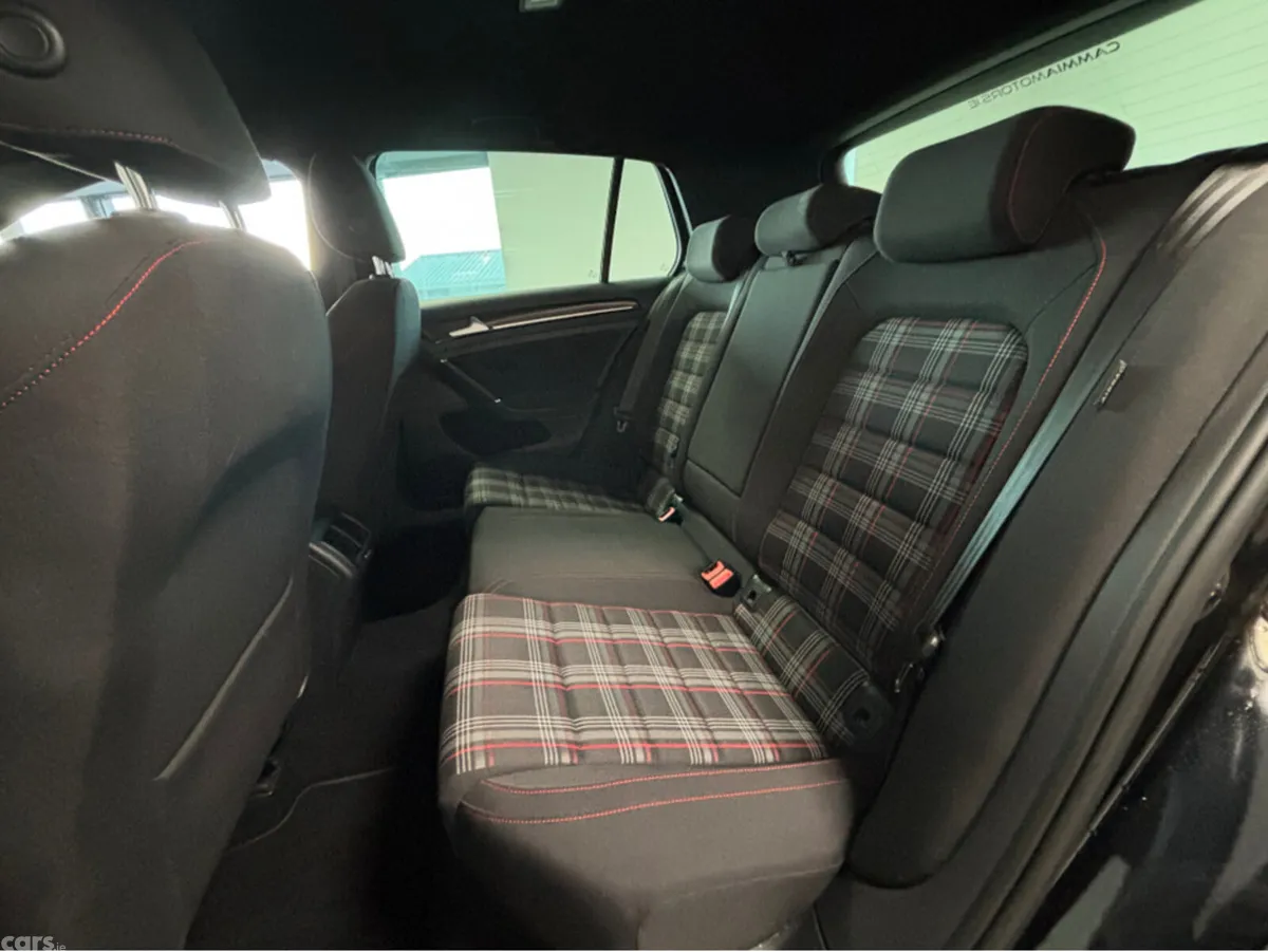 Volkswagen Golf Hatchback, Petrol, 2016, Black