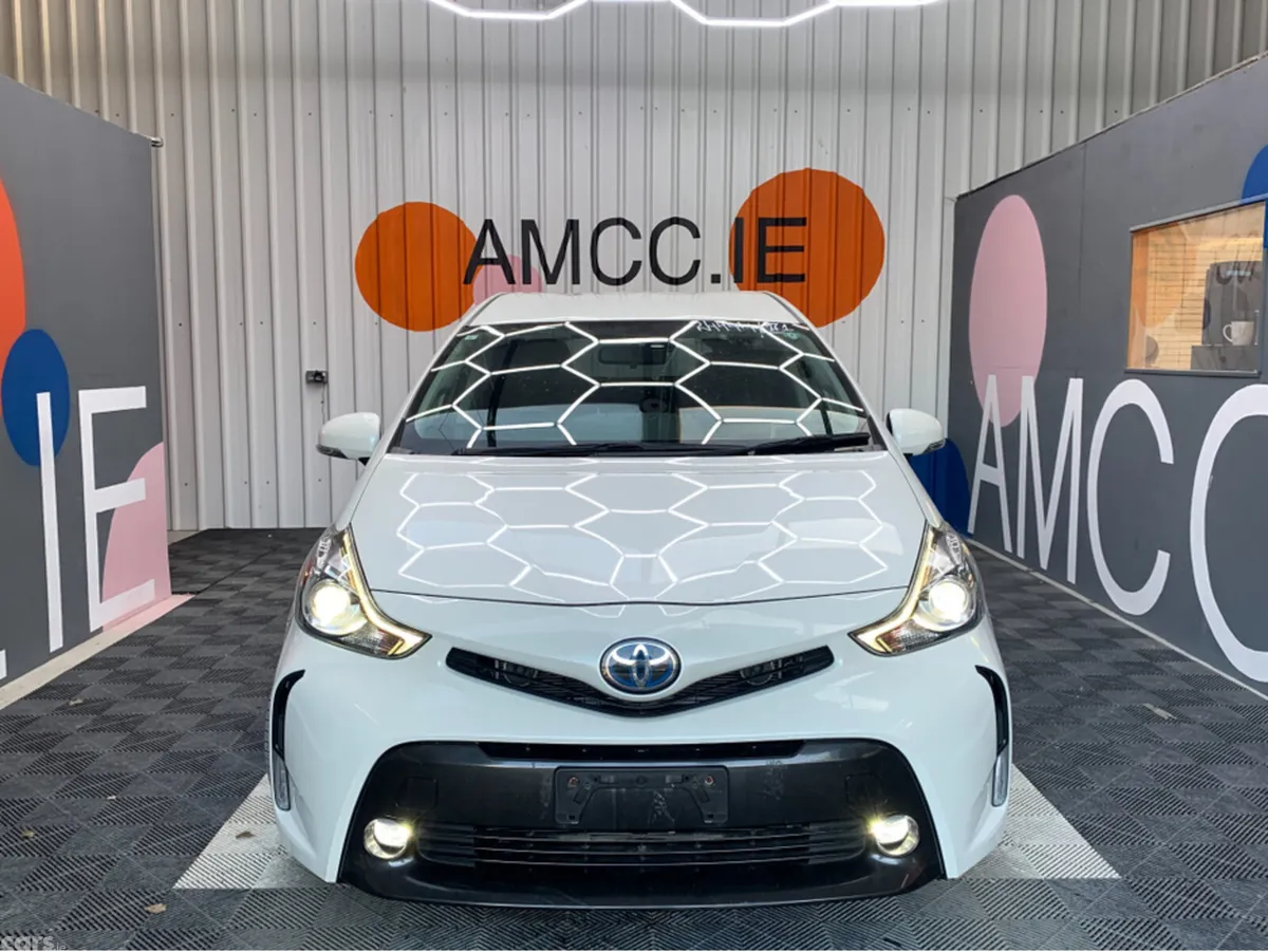 Toyota Prius MPV, Petrol Hybrid, 2017, White