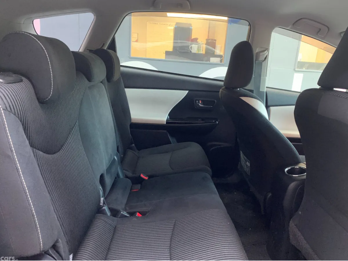 Toyota Prius MPV, Petrol Hybrid, 2017, White