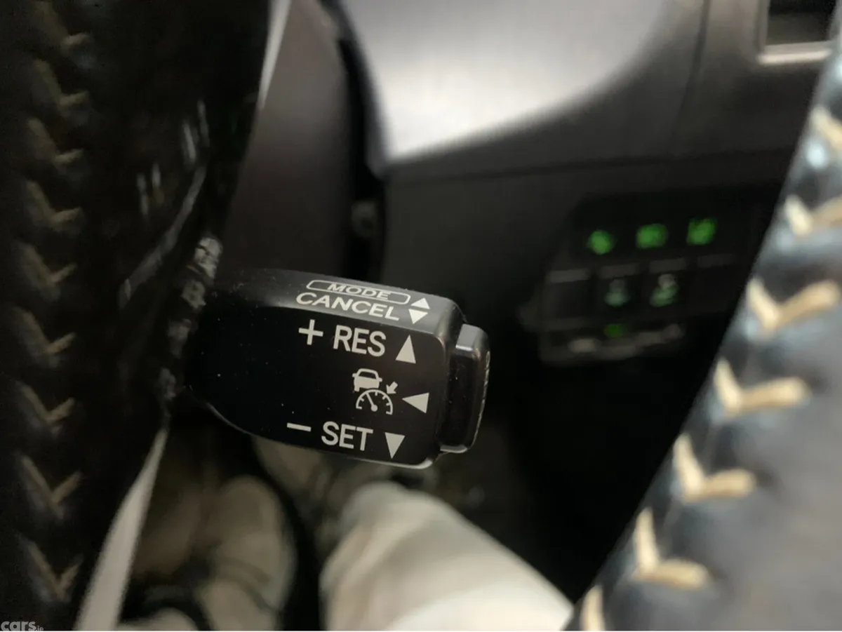 Toyota Prius MPV, Petrol Hybrid, 2017, White