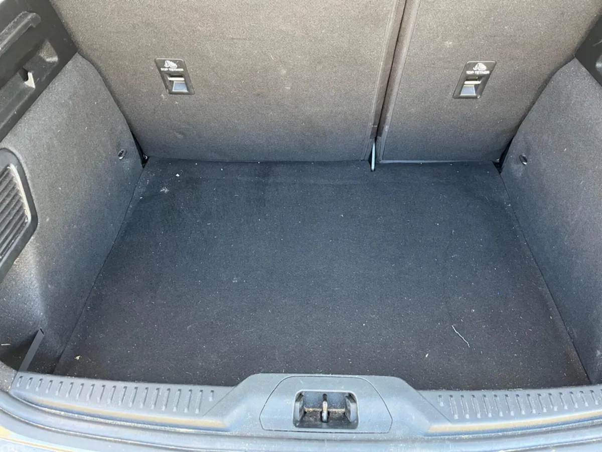 Ford Focus Hatchback, Petrol Hybrid, 2021, Grey