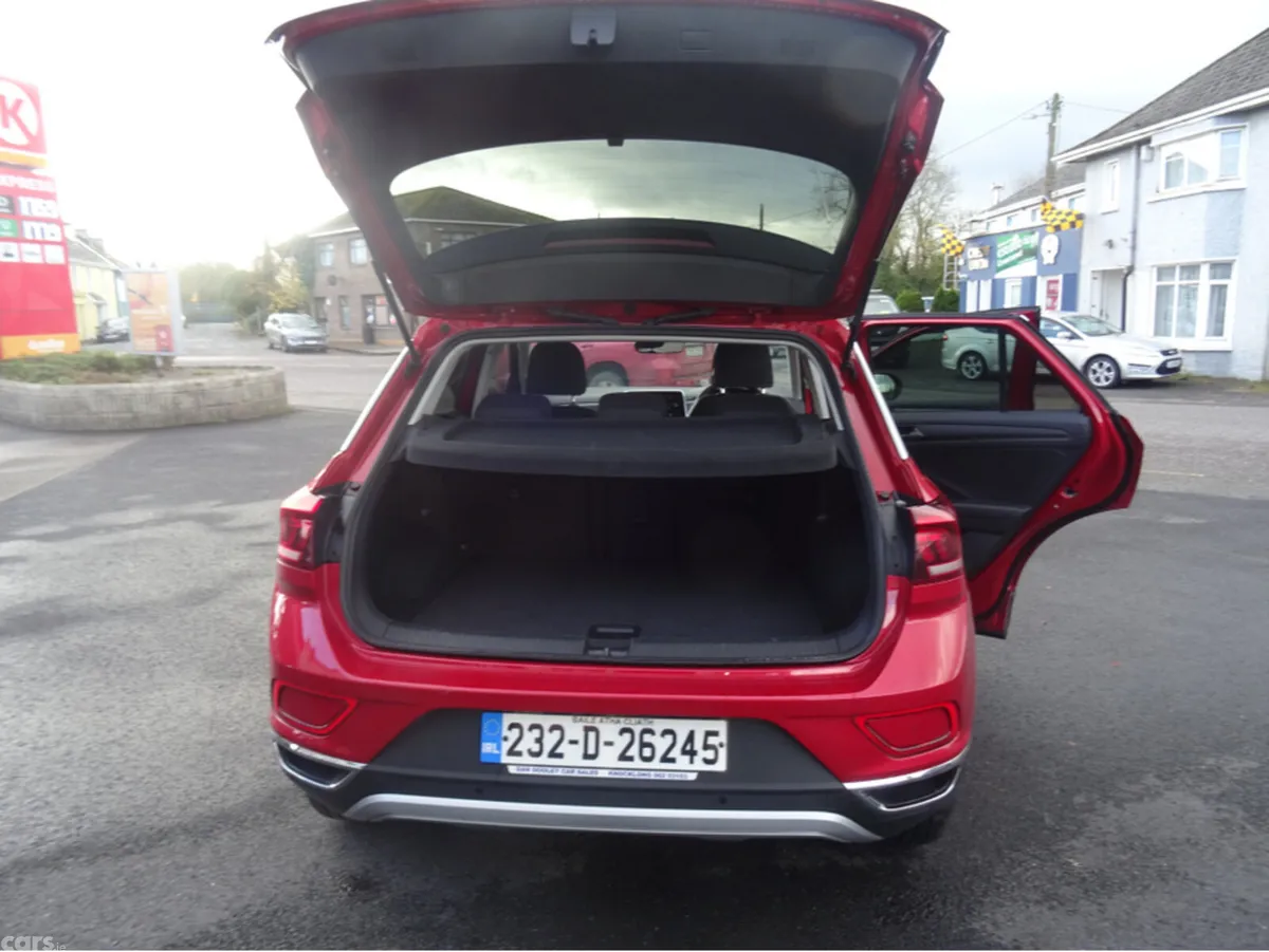 Volkswagen T-Roc Estate, Petrol, 2023, Red