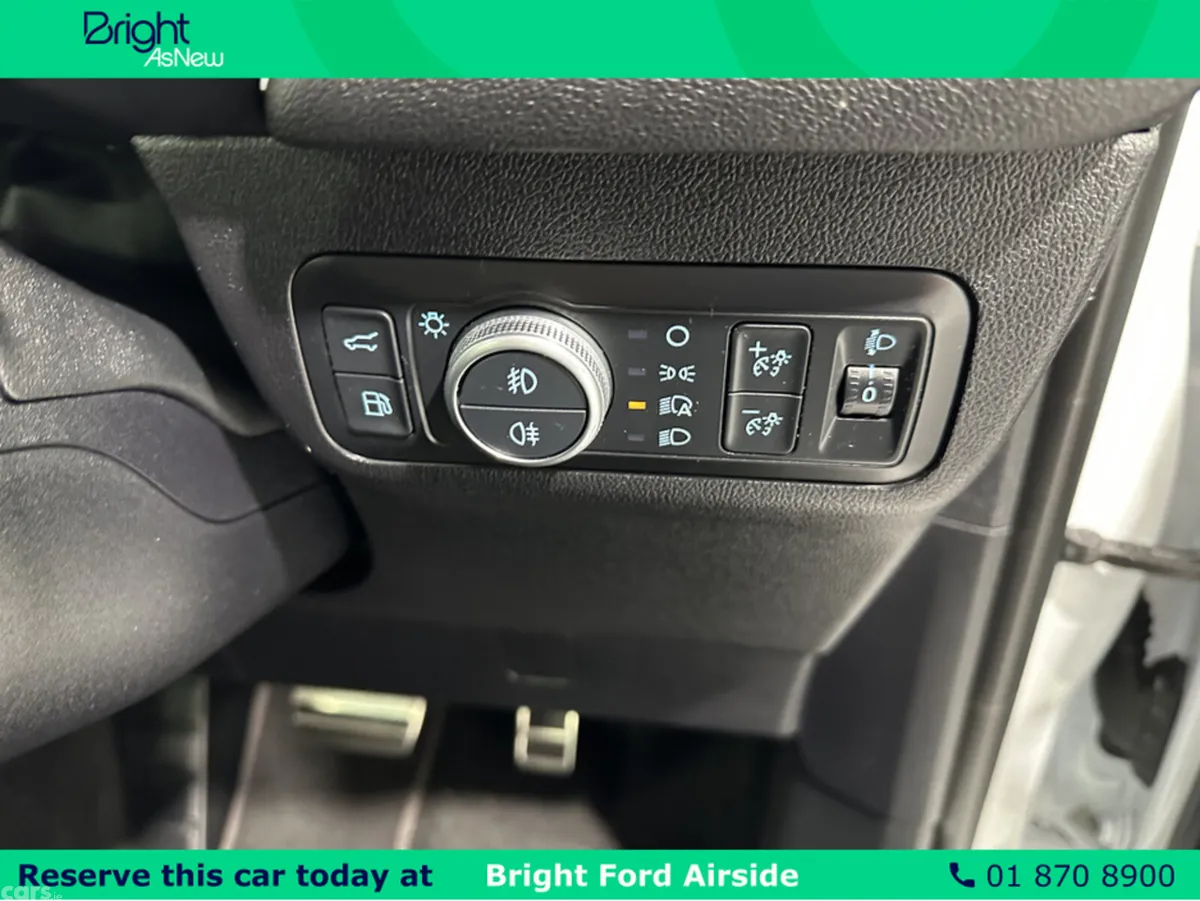 Ford Kuga MPV, Petrol Plug-in Hybrid, 2023, White