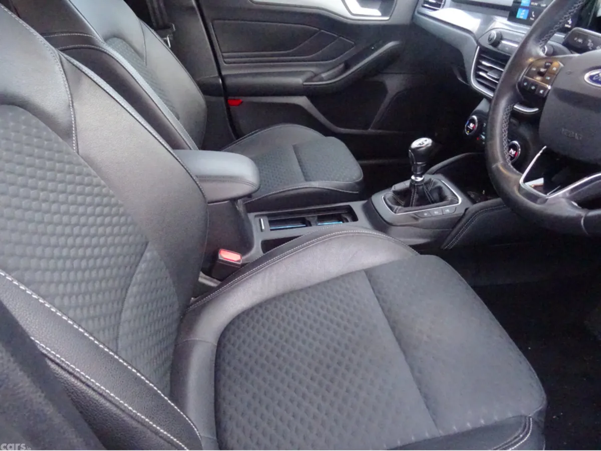Ford Focus Hatchback, Diesel, 2019, Black