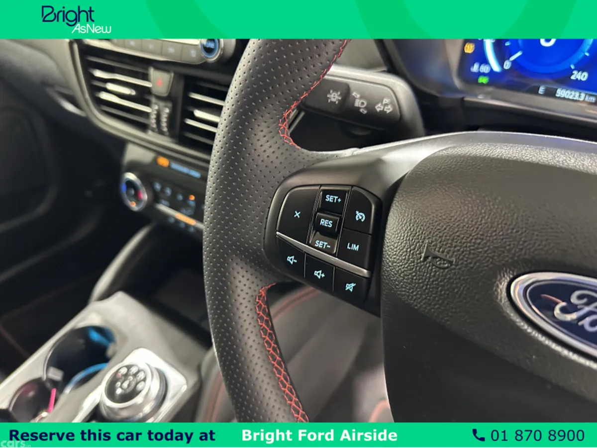 Ford Kuga MPV, Petrol Plug-in Hybrid, 2023, Black