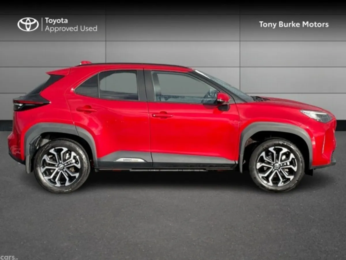 Toyota Yaris Cross SUV, Petrol Hybrid, 2025, Red