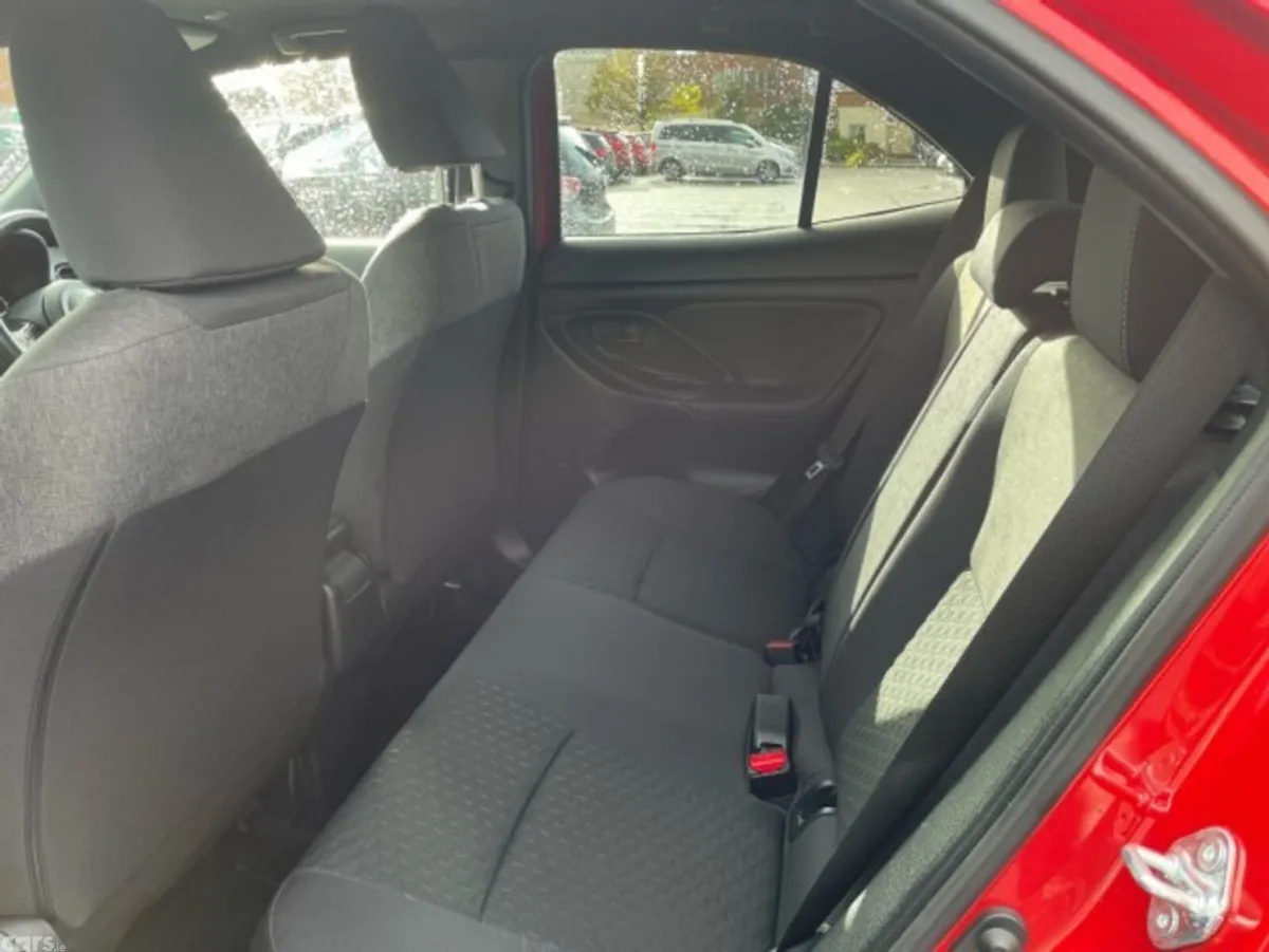Toyota Yaris Cross SUV, Petrol Hybrid, 2025, Red