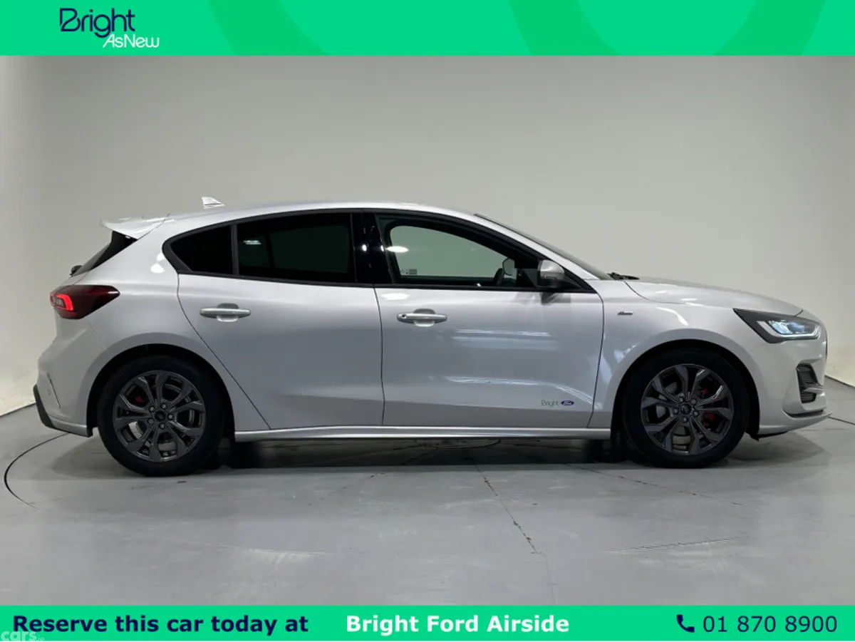 Ford Focus Hatchback, Petrol Hybrid, 2025, Grey