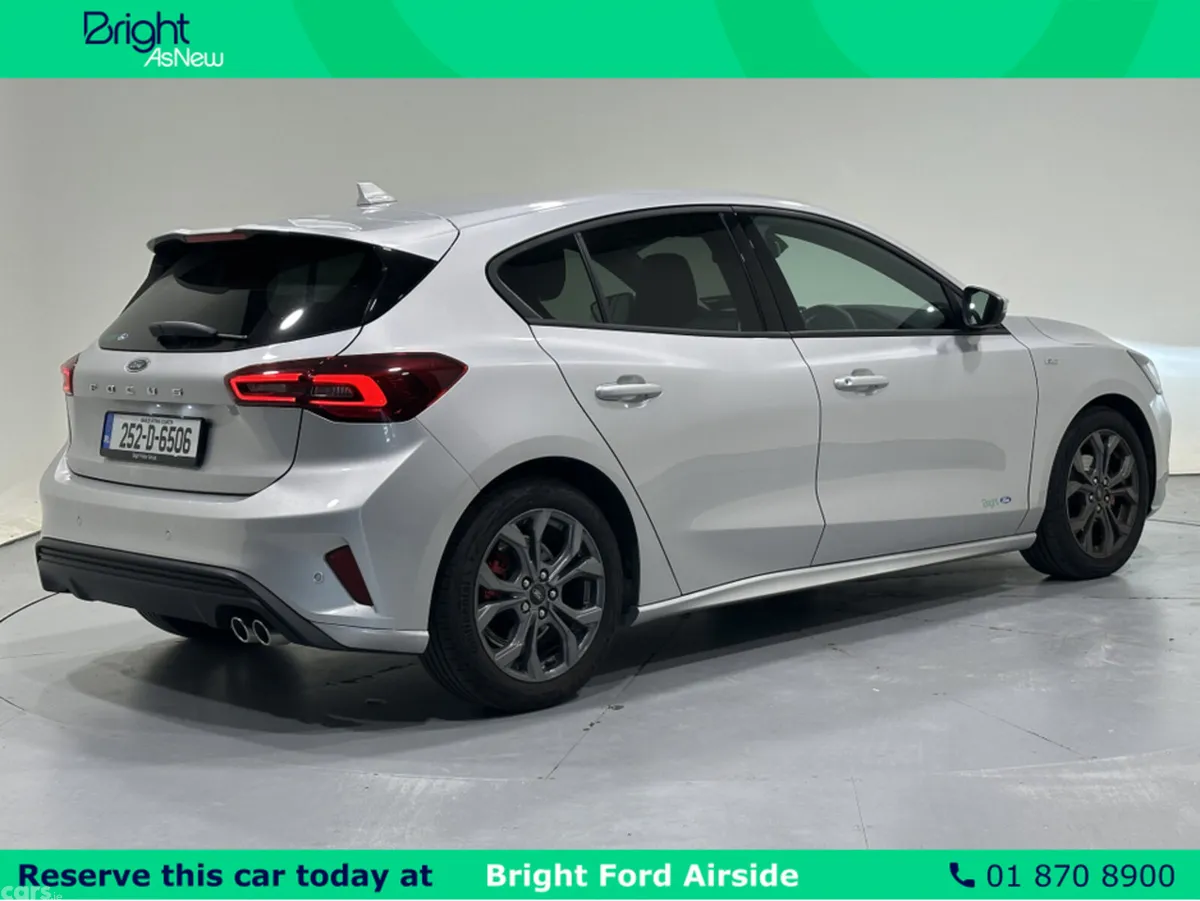 Ford Focus Hatchback, Petrol Hybrid, 2025, Grey