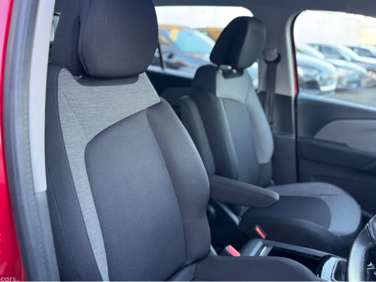 Citroen Grand C4 Picasso MPV, Diesel, 2017, Red