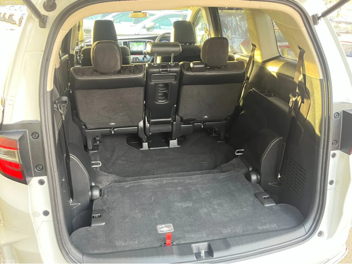 Honda Odyssey MPV, Petrol Hybrid, 2019, White