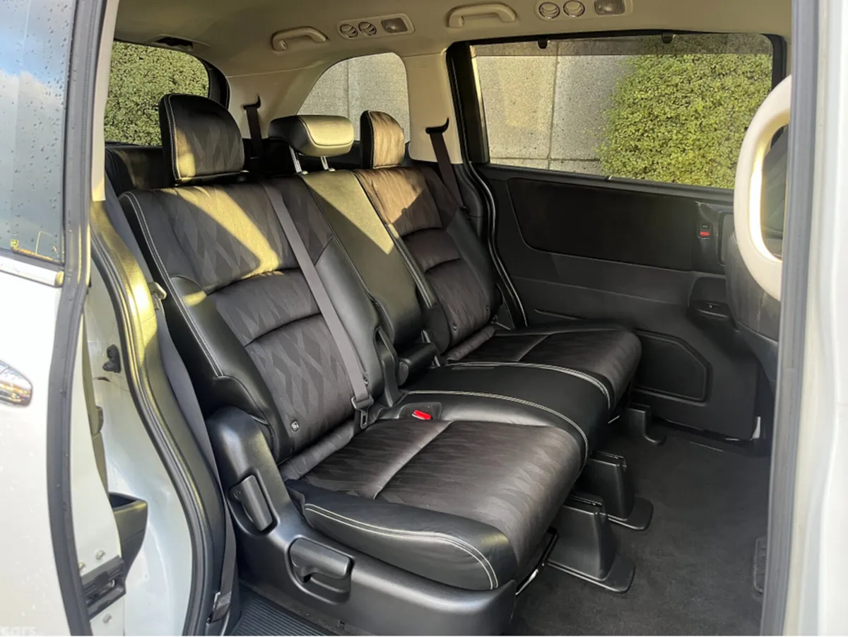 Honda Odyssey MPV, Petrol Hybrid, 2019, White