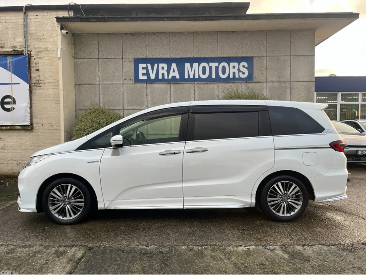 Honda Odyssey MPV, Petrol Hybrid, 2019, White