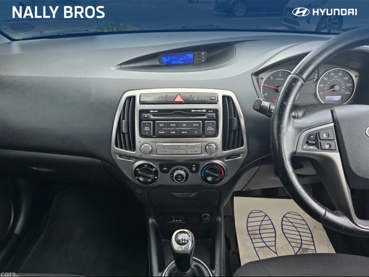 Hyundai i20 Hatchback, Diesel, 2014, White