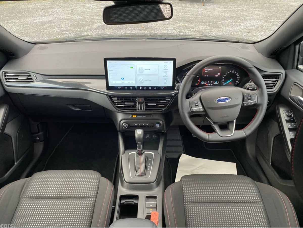Ford Focus Hatchback, Petrol, 2025, Grey
