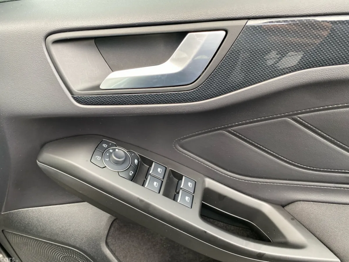Ford Focus Hatchback, Petrol, 2025, Grey