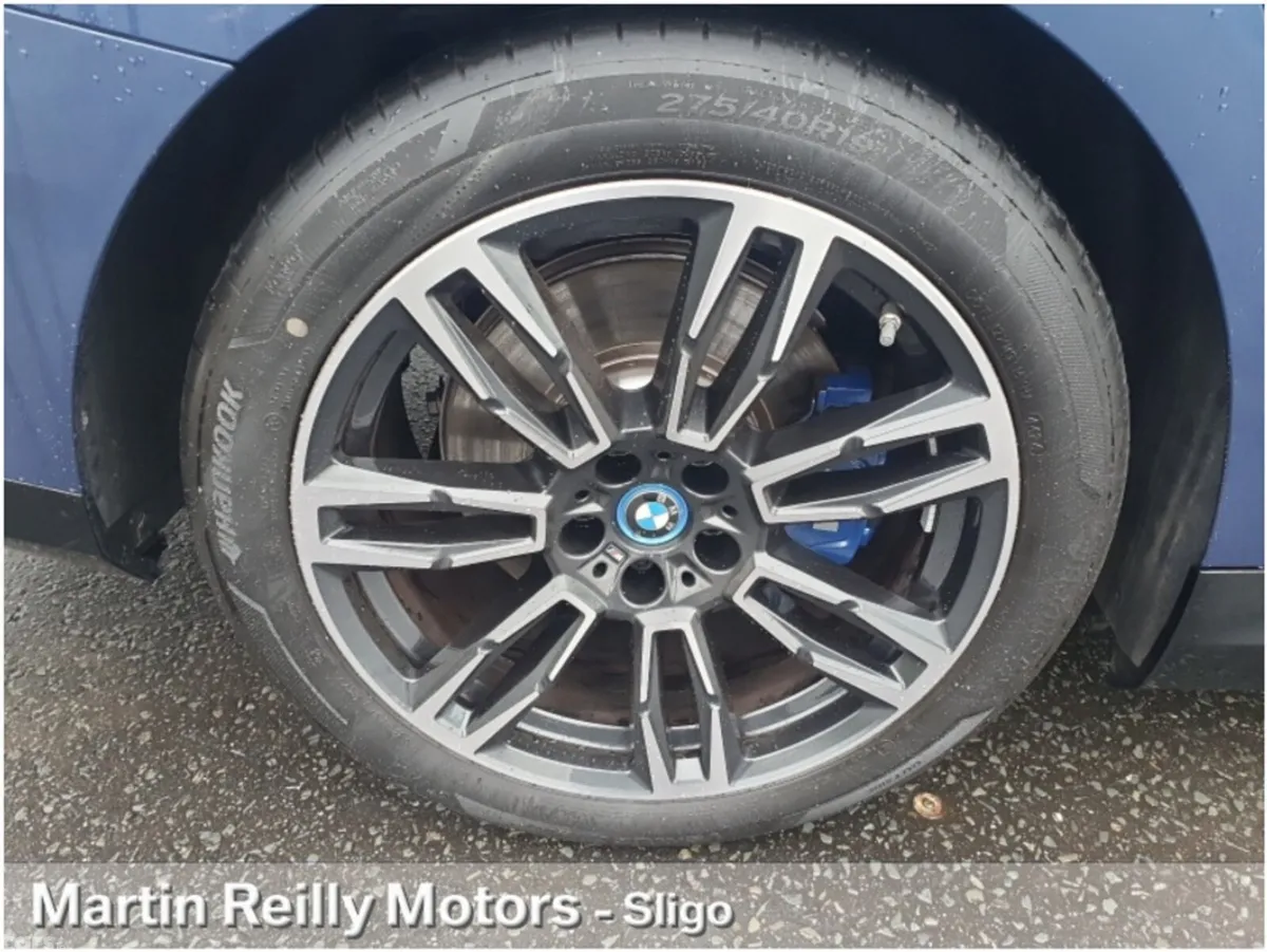 BMW 5-Series Estate, Petrol Plug-in Hybrid, 2025, Blue