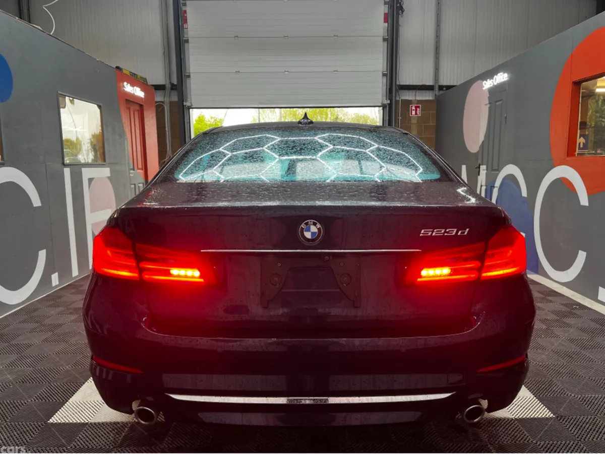 BMW 5-Series Saloon, Diesel, 2017, Blue