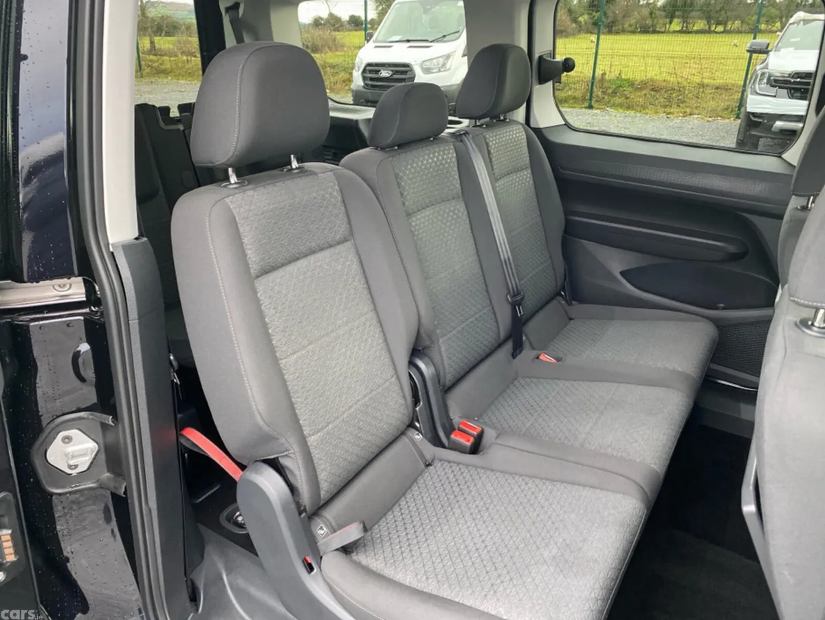 Ford Tourneo Connect MPV, Diesel, 2025, Black